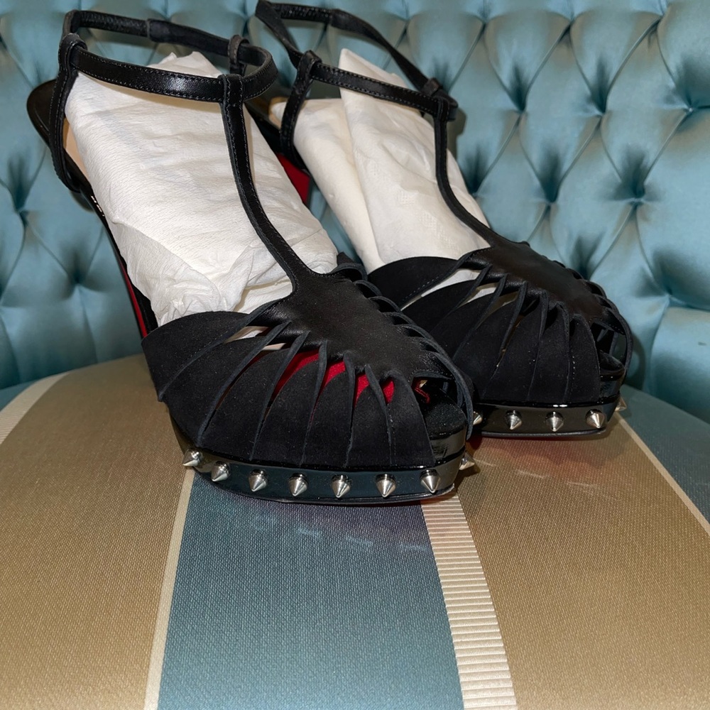Louboutin heels - Picture 3 of 5